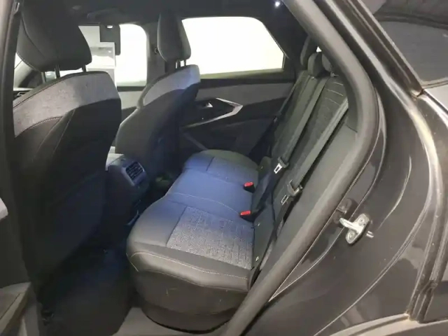 Peugeot 3008 hybrid 145 e-dcs6 — photo 14