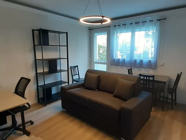 Appt T2 Meublé 43 m² rénové - dans résidence calme et sécurisée