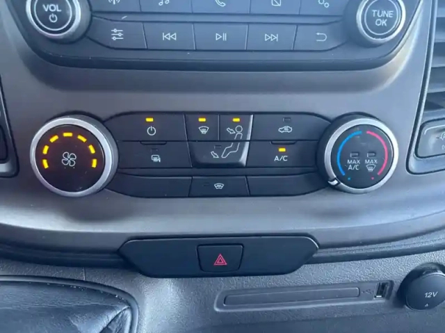 Ford Transit châssis ccb t350 l2 2.0 ecoblue 165ch trend — photo 5