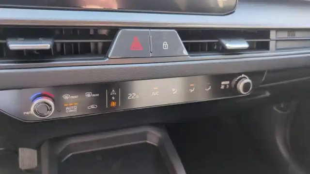 Kia Stonic 1.0 t-gdi 100 ch dct7 — photo 63