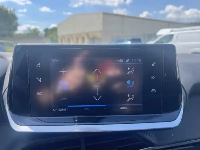 Peugeot 208 puretech 100 s&amp;s bvm6 — photo 15