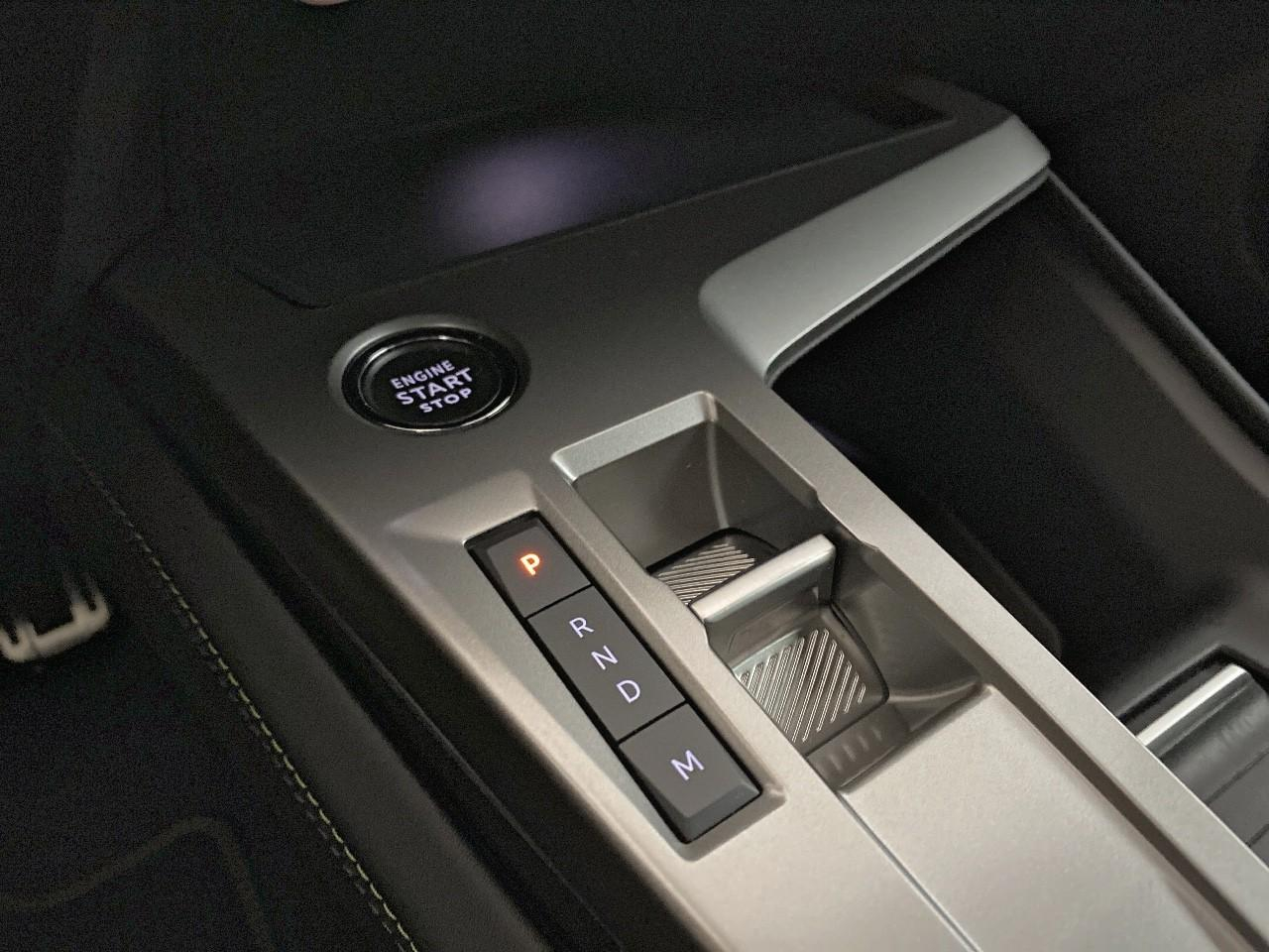 Peugeot 408 hybrid 145 e-dcs6 gt — photo 18