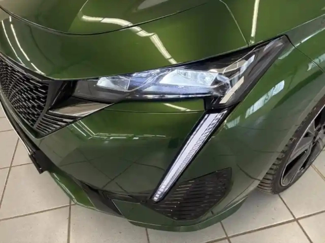 Peugeot 308 phev 225ch gt e-eat8 — photo 3