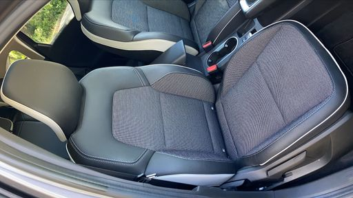 Renault Captur  1.3 TCe 140 MildHybrid EDC7 - Techno – 2023 – 34163 km – Hybride essence – Boîte Manuelle — photo 10