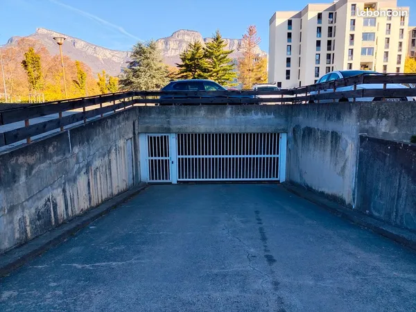 Garage à louer