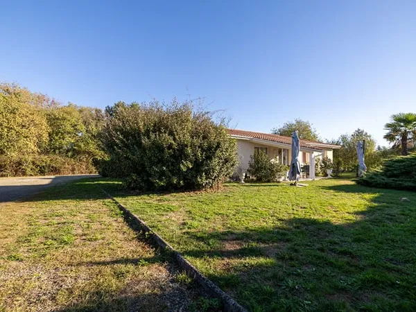 PLAIN-PIED avec 4 CHAMBRES