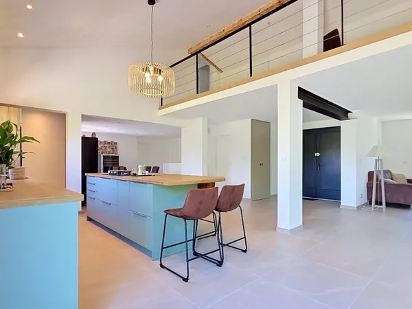 Maison 4 pièces 159 m²