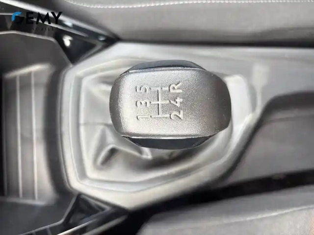 Peugeot 208 puretech 75 s&amp;s bvm5 — photo 18