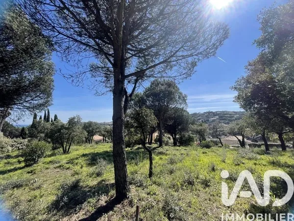 Terrain 1700 m²