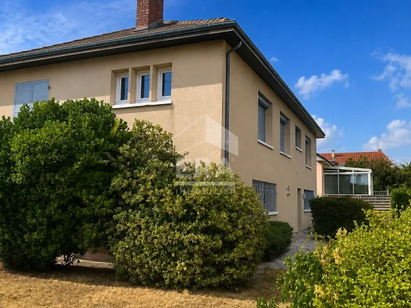 Maison 8 pièces 140 m²