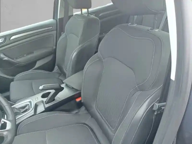 Renault Megane mégane iv berline blue dci 115 edc — photo 11