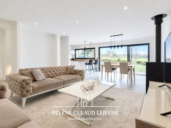 MAISON CONTEMPORAINE - 133 m² - MEUCON