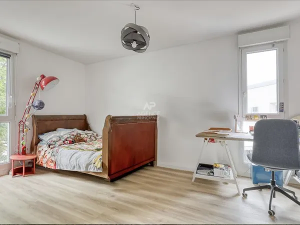 Loue chambre en colocation dans maison