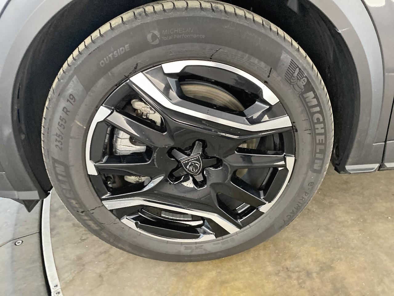 Peugeot 3008 electrique 210 ch 73 kwh allure — photo 11