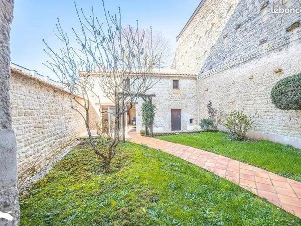 Maison 7 pièces 150 m²