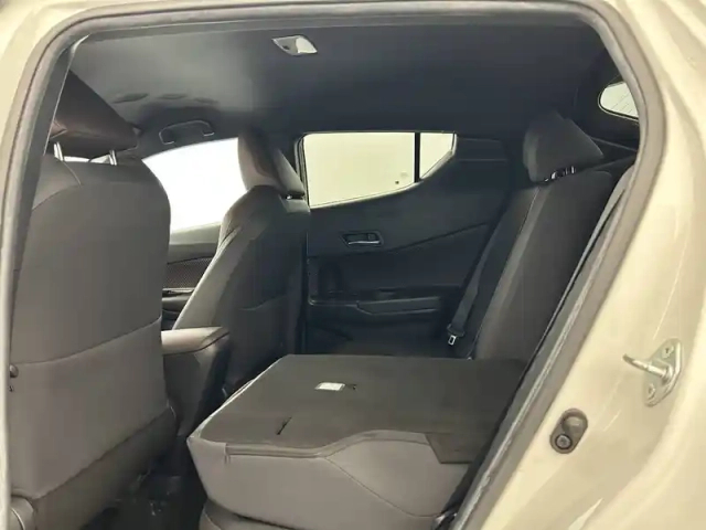 Toyota C-Hr pro hybride 122h — photo 58