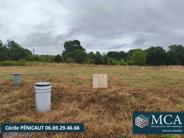 Terrain 800 m²