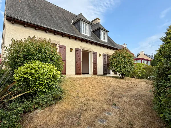 Maison - 6 chambres (165m2) sur sous-sol complet - Saint Malo