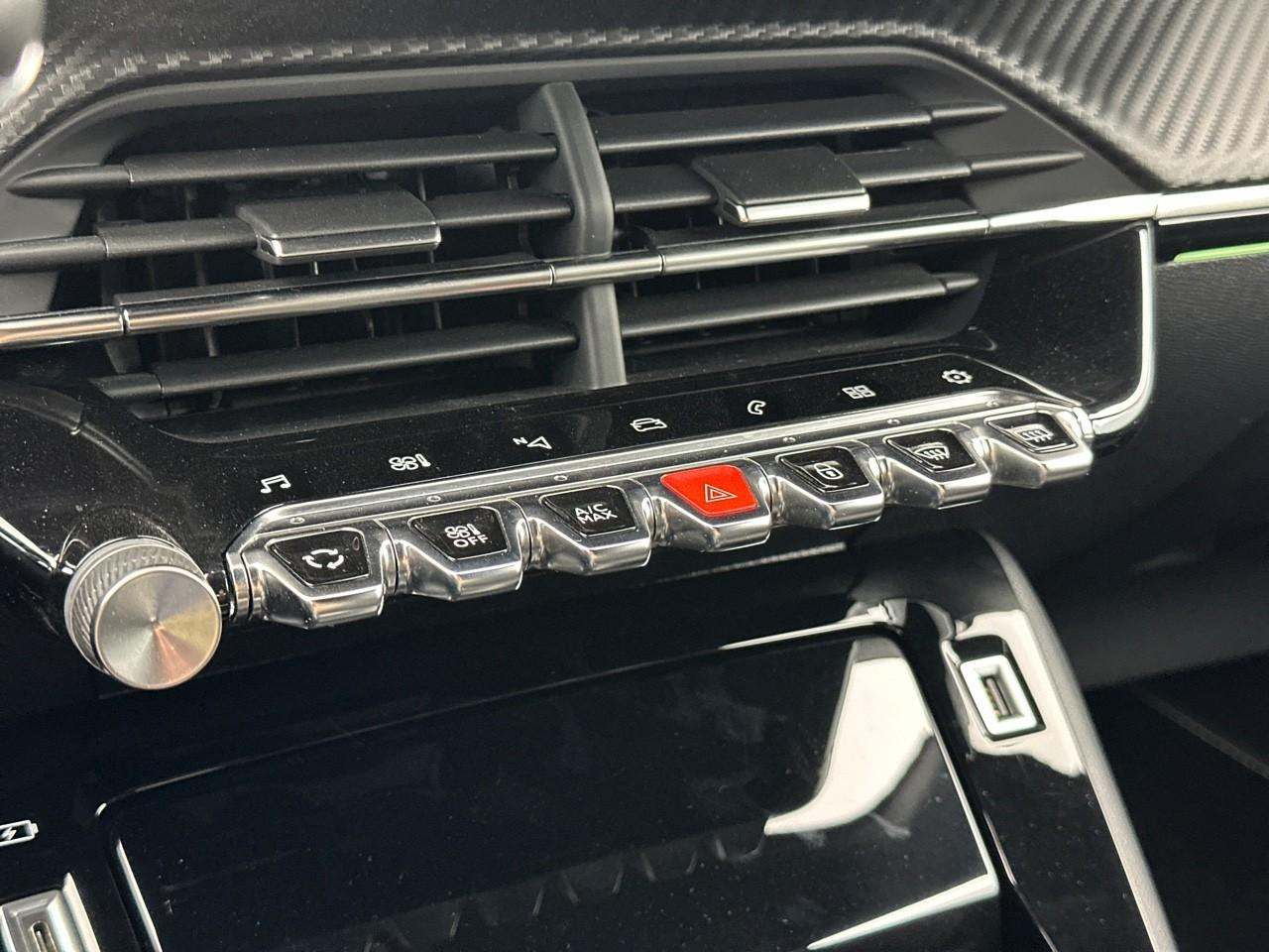 Peugeot 208 puretech 100 s&s bvm6 gt pack — photo 28