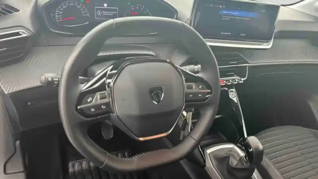 Peugeot 208 puretech 75 s&amp;s bvm5 — photo 52