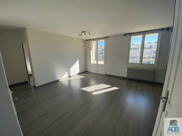 Secteur Hôpital ! Investissement locatif ! Rénovation énergé