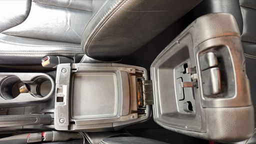 Jeep Wrangler 2.8 CRD 200 4WD - Sahara – 2015 – 84064 km – Diesel – Boîte Manuelle — photo 19