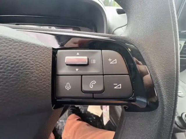 Citroën Berlingo van m 650kg bluehdi 100ch s&amp;s pack premium connect — photo 11