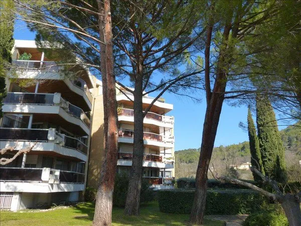 Studio 1 pièce 29 m²