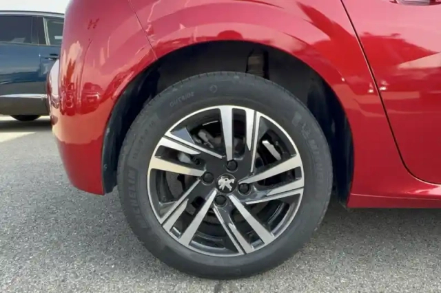 Peugeot 208 puretech 100 s&amp;s bvm6 — photo 29