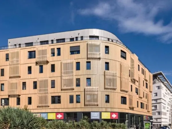 Bureau 3033 m²