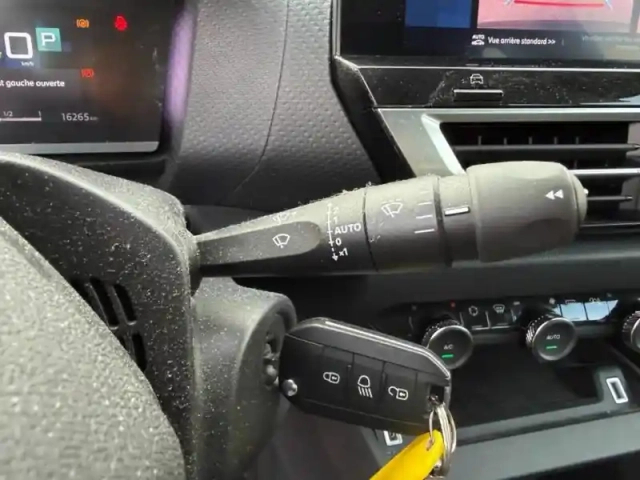 Citroën C4 moteur électrique 136ch (100 kw) feel pack automatique — photo 12