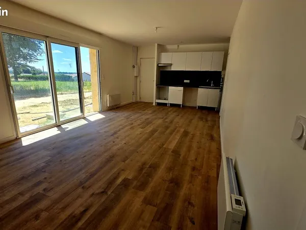 Appartement T2 rénové avec jardins