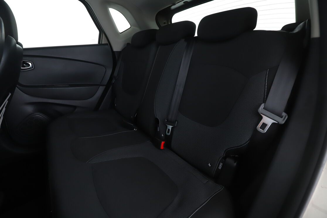 Renault Captur 1.5 dCi Energy Intens Eco2 — photo 13