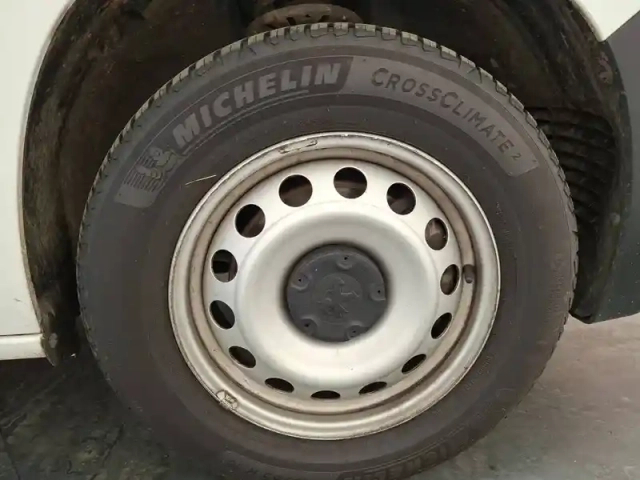 Peugeot Partner fourgon standard 1000 kg bluehdi 100 s&amp;s bvm5 — photo 34