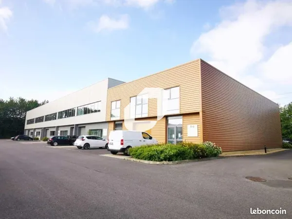 Local d'activité 409 m²