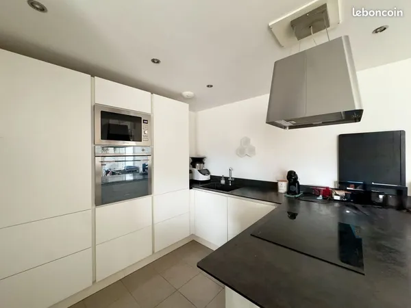 PAP SAINT JEAN DE VEDAS - Maison T4 100 m² - solarium 30 m² - garage