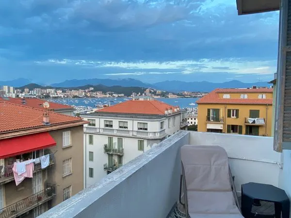 Joli T3 au calme avec terrasse et vue mer