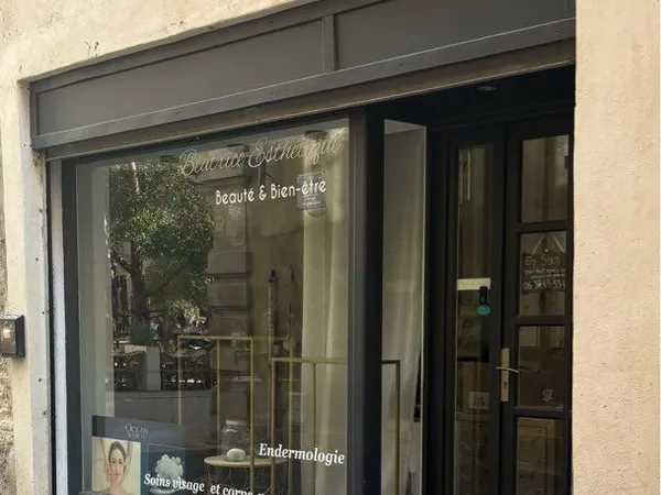 Local commercial Avignon intra muros