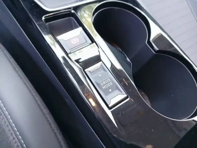 Peugeot 208 puretech 100 s&amp;s bvm6 — photo 15