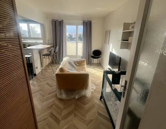 Studio 1 pièce 33 m²