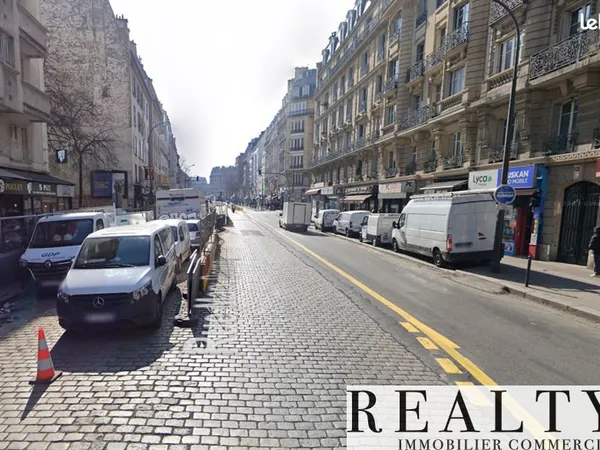 Local commercial 190 m²