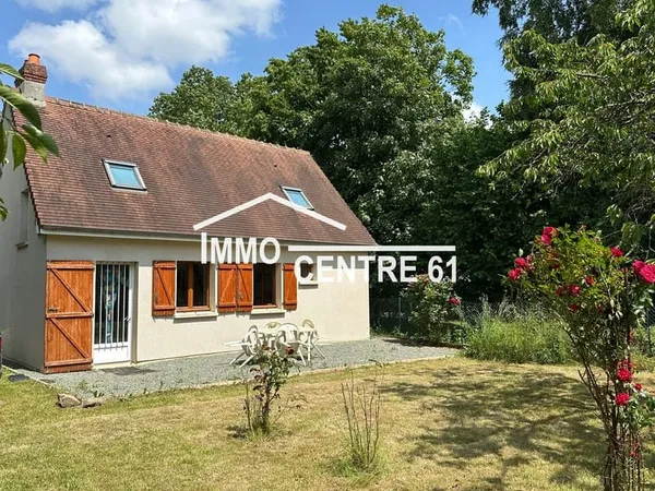 Pavillon 3 chambres sur 714m2 de terrain