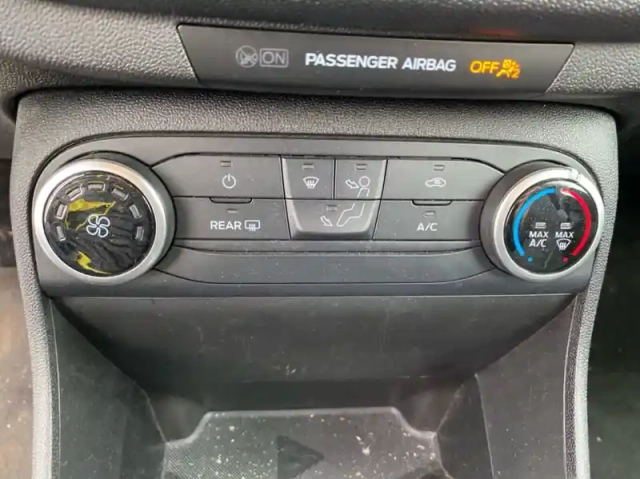 Ford Fiesta affaires 1.5 tdci 85ch s&amp;s trend — photo 5