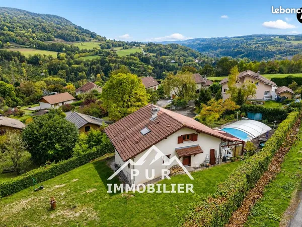 Maison 6 pièces 140 m²