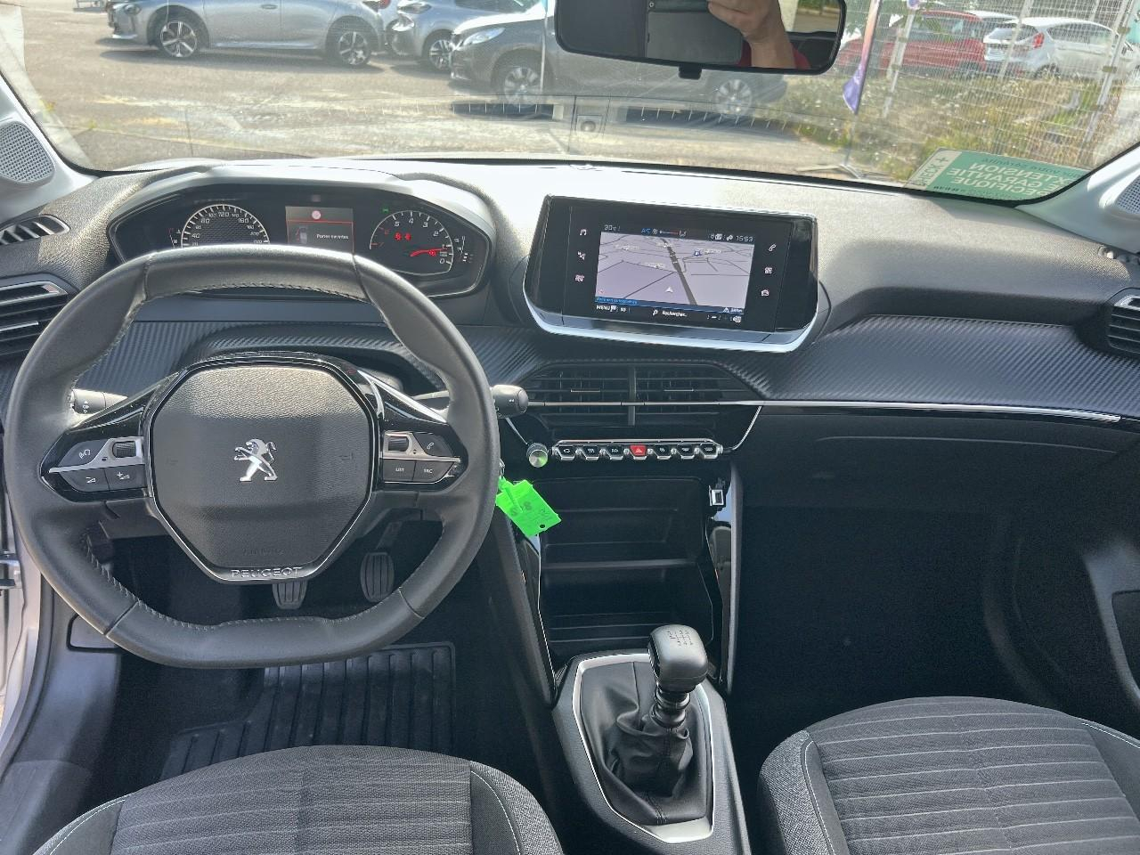 Peugeot 208 puretech 100 s&s bvm6 style — photo 8