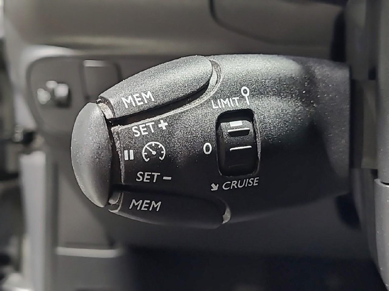 Citroën C3 puretech 110 s&s eat6 shine — photo 24