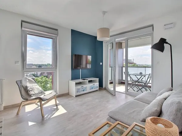 Appartement T3 en Dernier Étage avec Balcon Plein Sud & Vue Panoramique