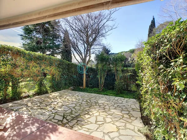 3 Pièces vide - Antibes Fontmerle