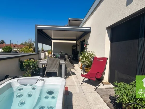 Appartement T4 Haut de Gamme avec grande Terrasse et son Jacuzzi à vendre à Tignieu-Jameyzieu
