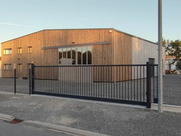 Local d'activité / stockage 50 m²